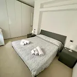 Apartment Santa D'amare Con Terrazzo E Box Auto Privato